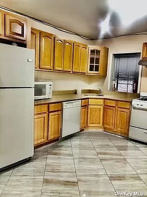 2nd image of 83-11 Brevoort St #2
