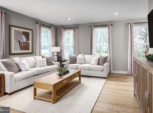 93B Destrier St, Ranson, WV 25438