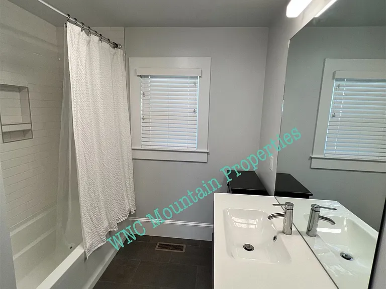 15 Mountain View Ave — Photo 13