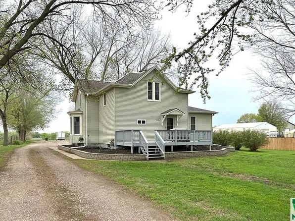 700 E Division St, Alton, IA 51003