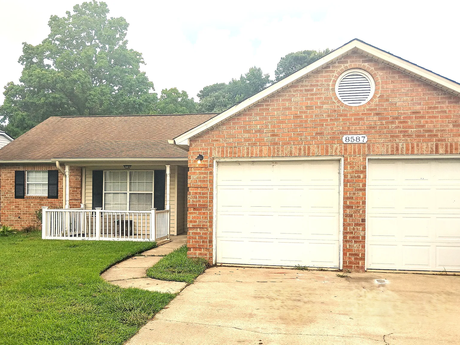 3 bed, 1208 sqft, $2,100 — Photo 1