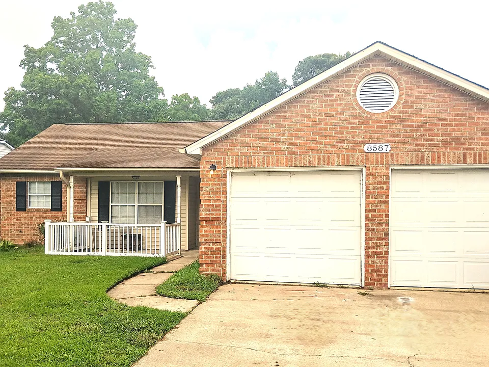 8587 Brookforest Dr