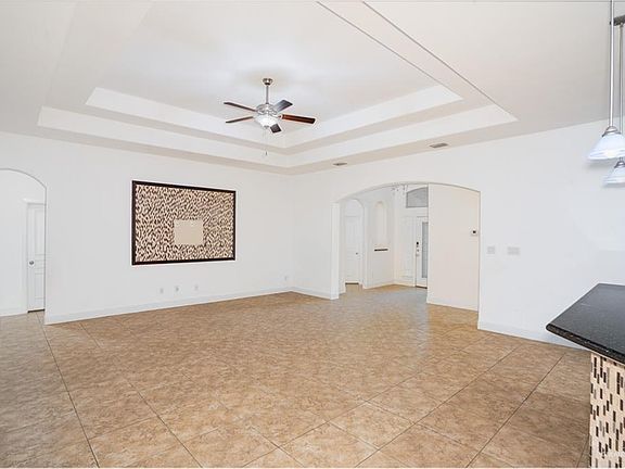 4th image of 3713 Santa Inez St