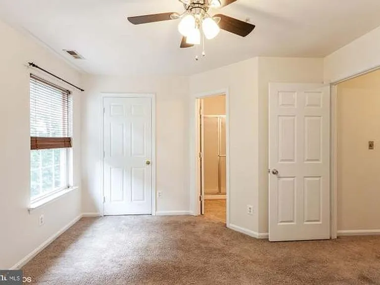 7836 Canter Ct — Photo 25