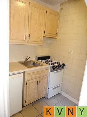 Rented by KVNY Soho | media 19