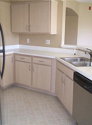 4th image of 7240 Westpointe Blvd 1125 #1125