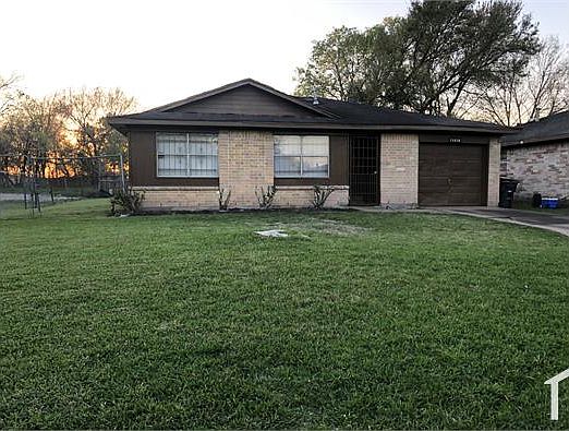 1st image of 12826 Glenhollow Dr