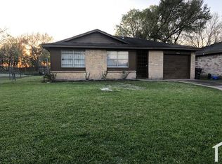 12826 Glenhollow Dr, Houston, TX 77048