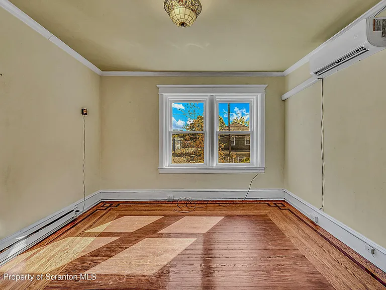 533 S Franklin St — Photo 20