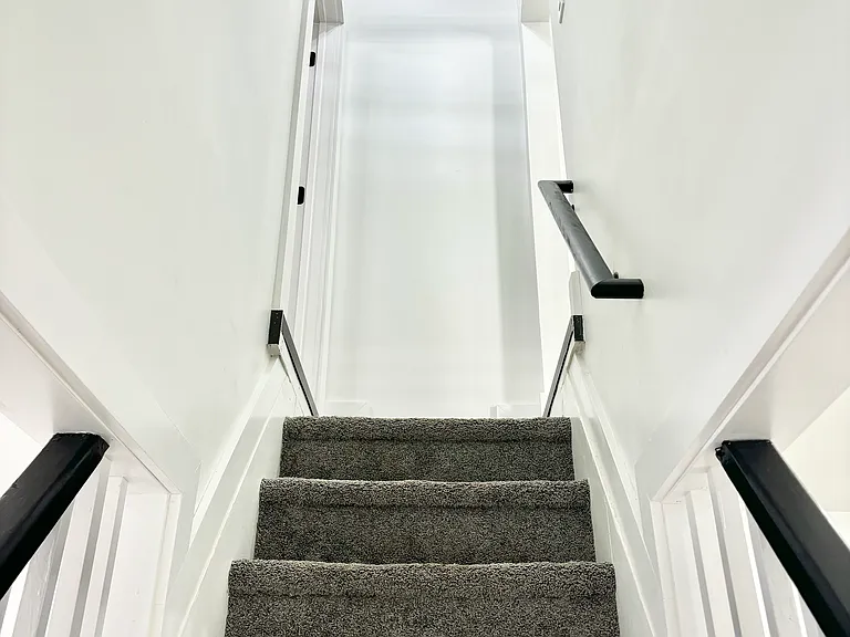 181 Washington St — Photo 10