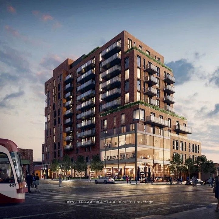 900 St. Clair West Condos — Photo 2