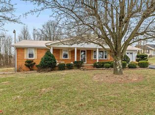 1035 Stringer Rd, Sacramento, KY 42372