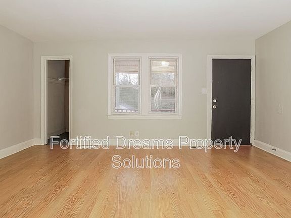 4th image of 421 E 24th St