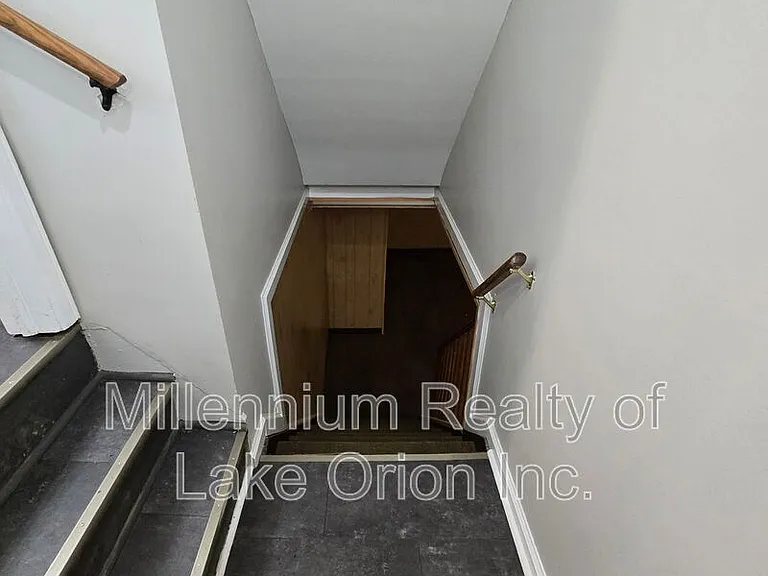 136 W Princeton Ave — Photo 30