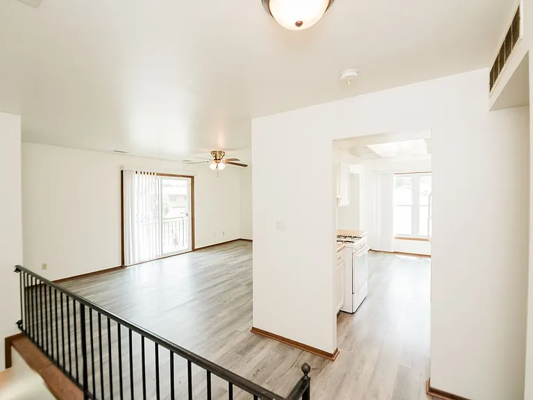 3320 Randolph Pl — Photo 2