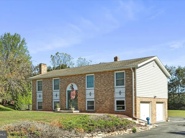 763 Joy Dr, Greencastle, PA 17225