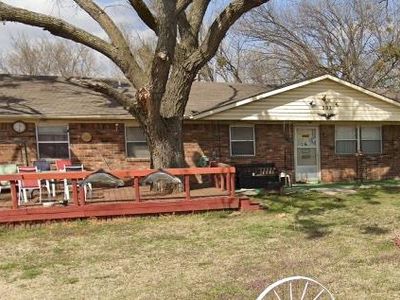 302 W Chickasaw St, Wynnewood, OK, 73098