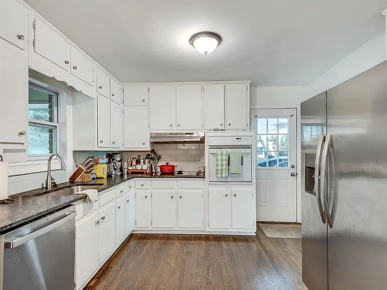 1623 Moncrief Cir — Photo 31