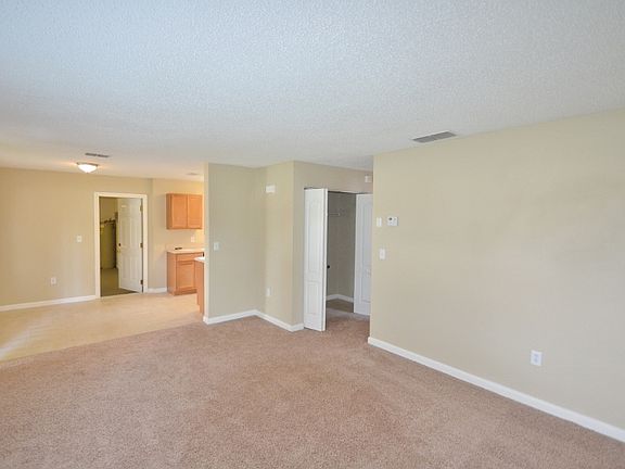 3rd image of 1112 Chichester Ct
