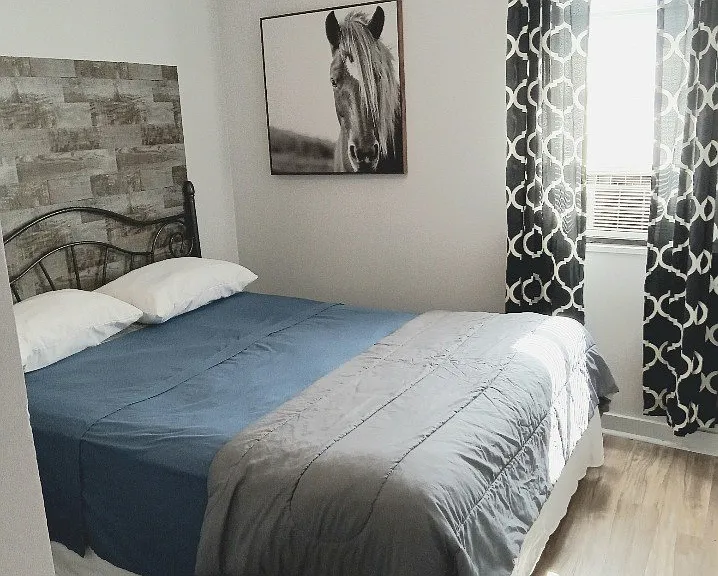 460 Robinson Ave — Photo 9