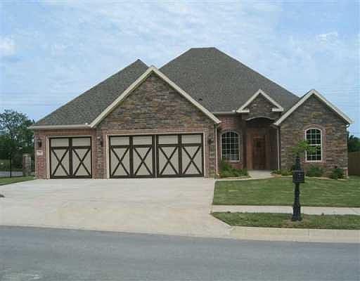 1st image of 701 SW Sterling Pl