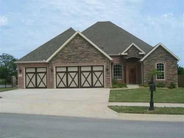 701 SW Sterling Pl, Bentonville, AR 72712