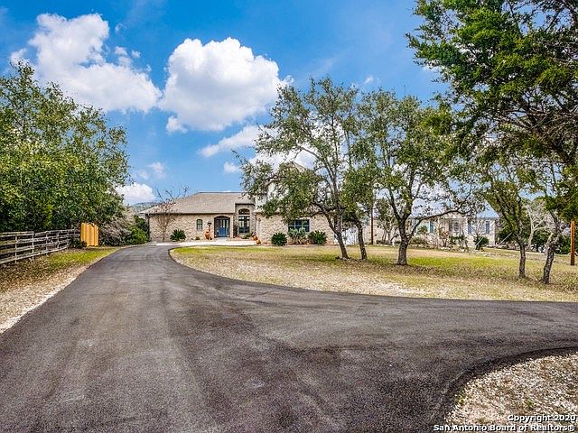 1st image of 171 Lake Front Dr
