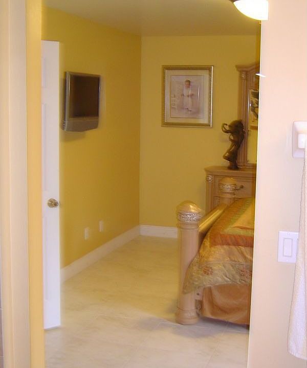 2nd image of 818 SW 11th Ave