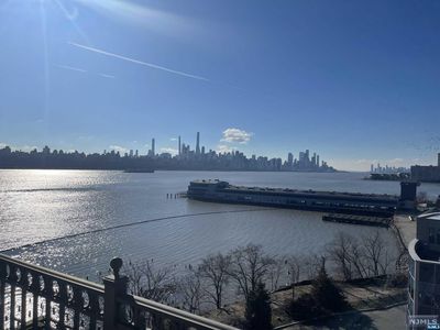 6401 City Pl, Edgewater, NJ, 07020