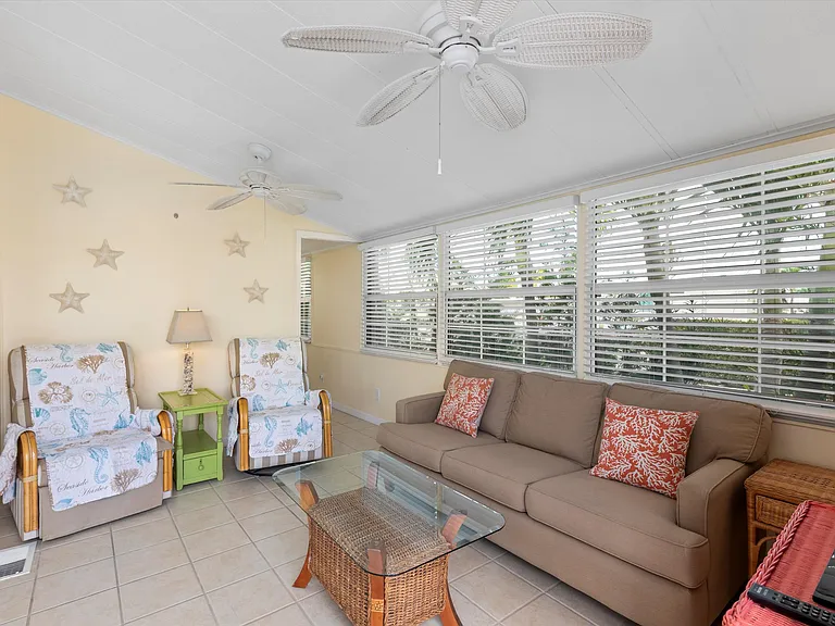 701 Spanish Main Dr #415 — Photo 7