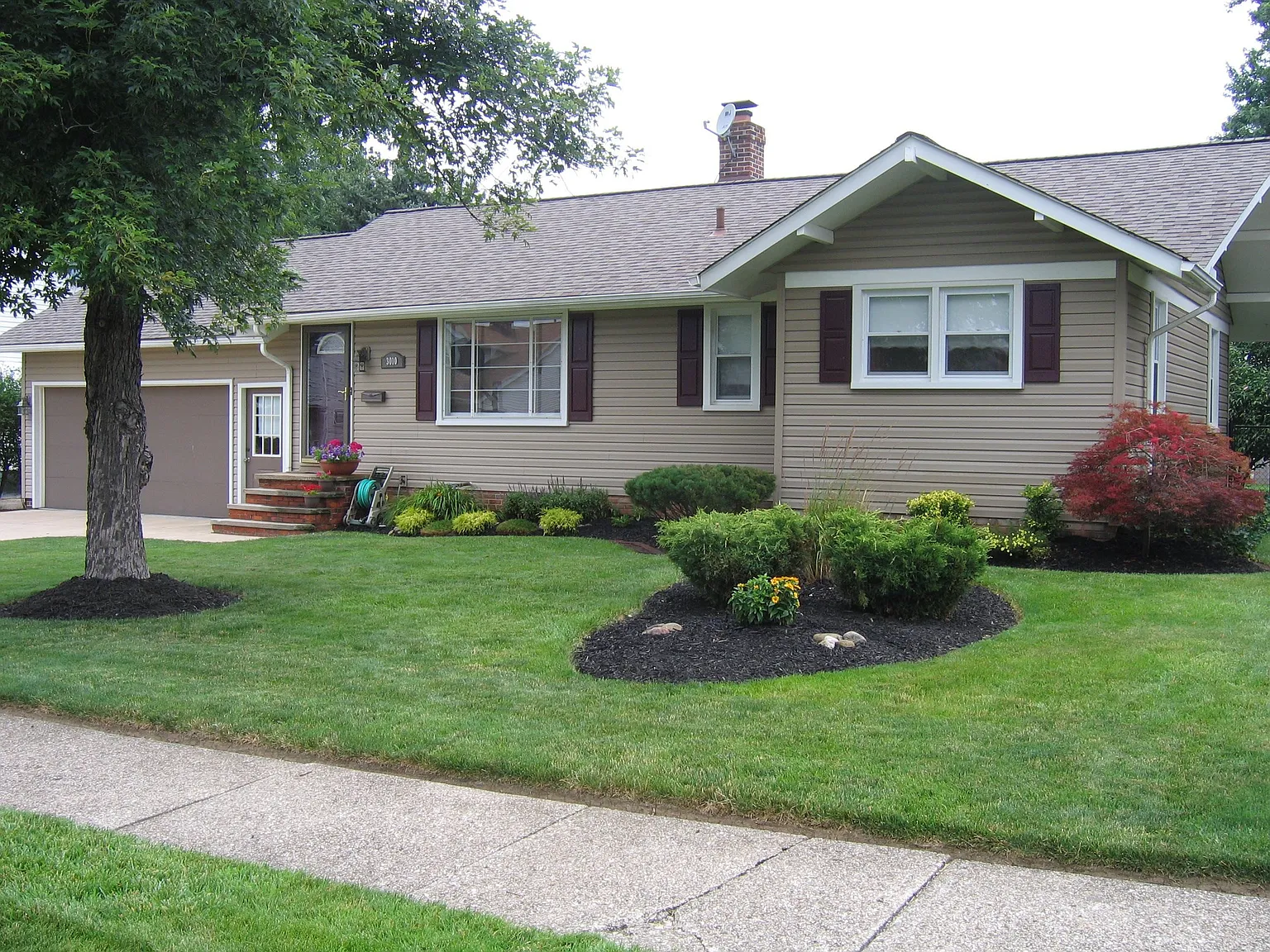 3010 Lincoln Ave photo 1