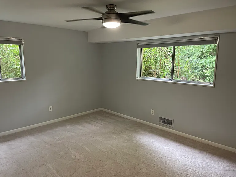 10600 Montrose Ave #102 — Photo 9