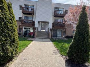 27345 Westown Blvd APT 1107, Westlake, OH 44145