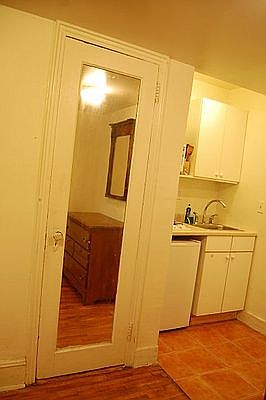 2nd image of 315 W 14th St APT 3E