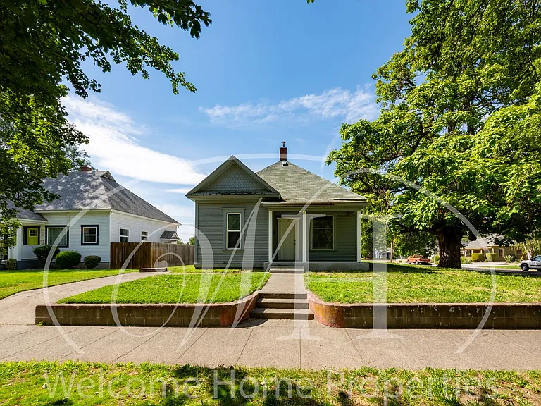 427 E Cherry St — Photo 26