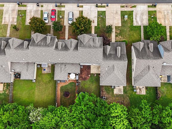 5th image of 245 The Heights Dr