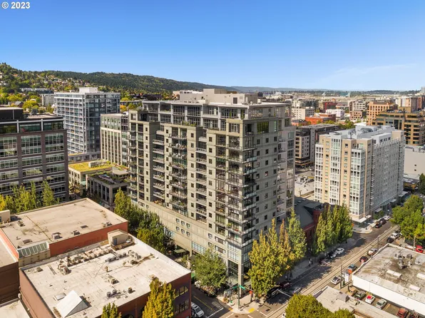 1025 NW Couch St Unit 821, Portland, OR 97209