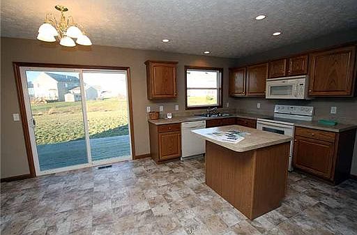 5th image of 9648 Augusta Ln