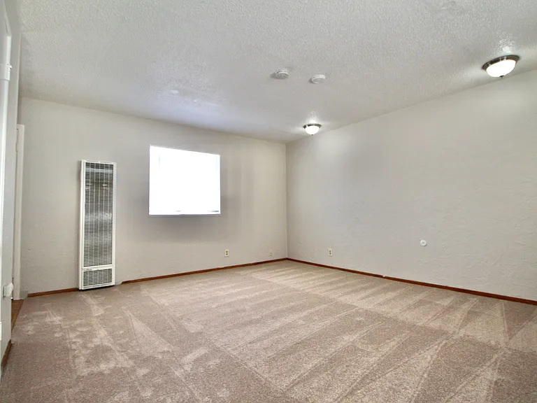 539 Callan Ave #B — Photo 2