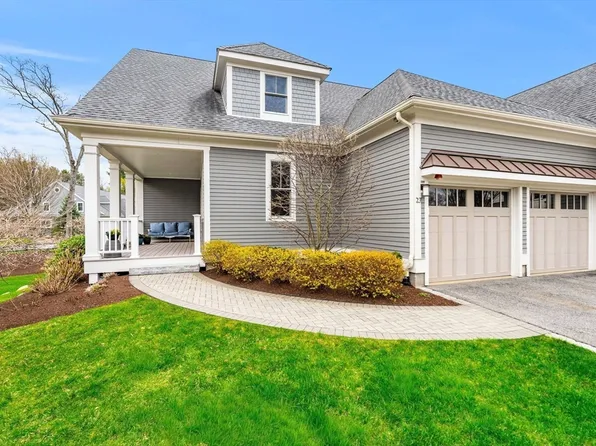 23 Woodmere Dr #13, Milton, MA 02186