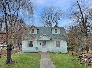 106 Greenwood St, Watertown, CT 06795