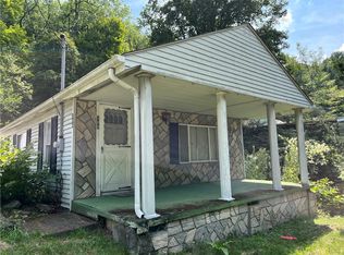 386 Yauger Hollow Rd, Lemont Furnace, PA 15456