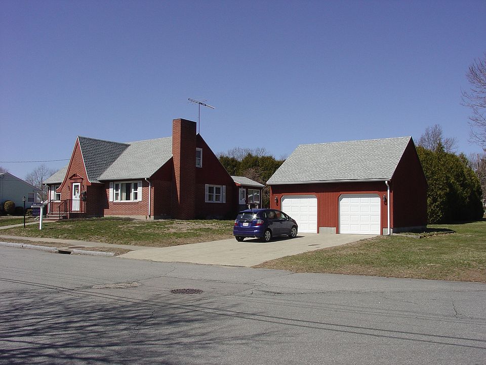 425 Loftus St, New Bedford, MA 02746 Zillow