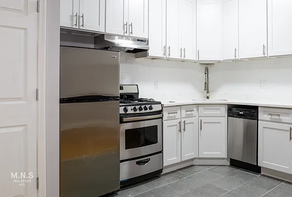 Rented by MNS | media 9