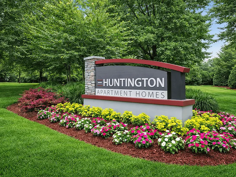 Crestview Huntington — Photo 10