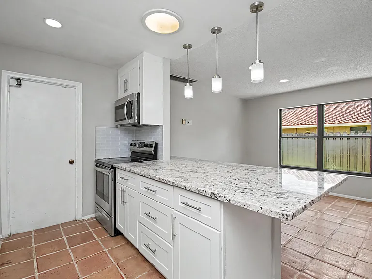 7407 Silver Woods Ct — Photo 14