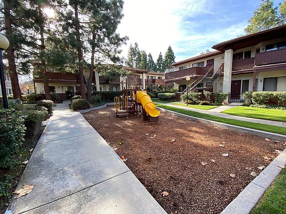 2nd image of 442 Costa Mesa Ter APT G