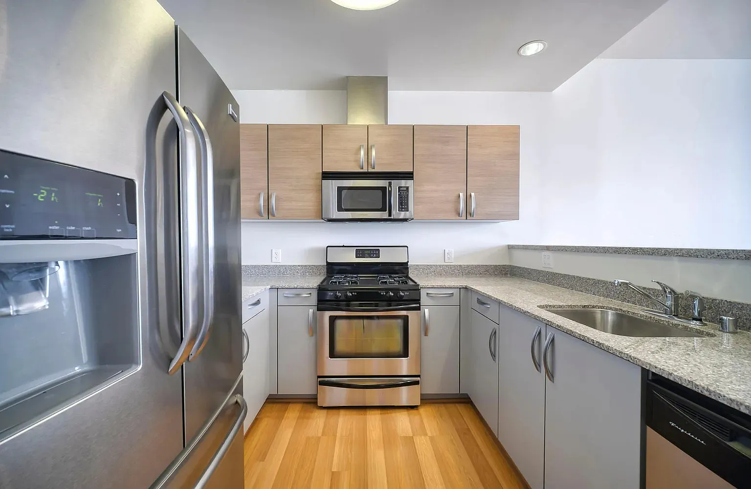 1310 Fillmore St — Photo 2