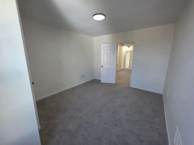 112 Amanda Ave #2 — Photo 15