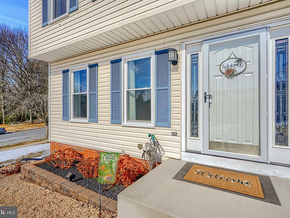 1st image of 1479 Landis Cir